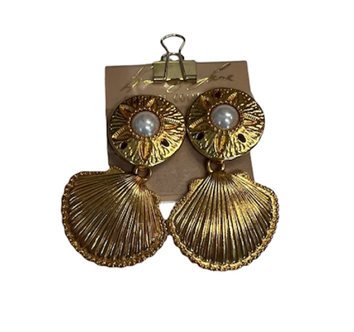 9806EGP 2.5" Gold w/ pearl top and shell drop clip earring 