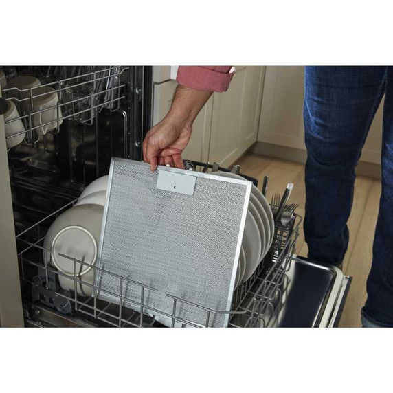 Whirlpool® 24” Stainless Steel Dishwasher with AI Intelligent Wash and Tall Top Rack WDT740SALZ
