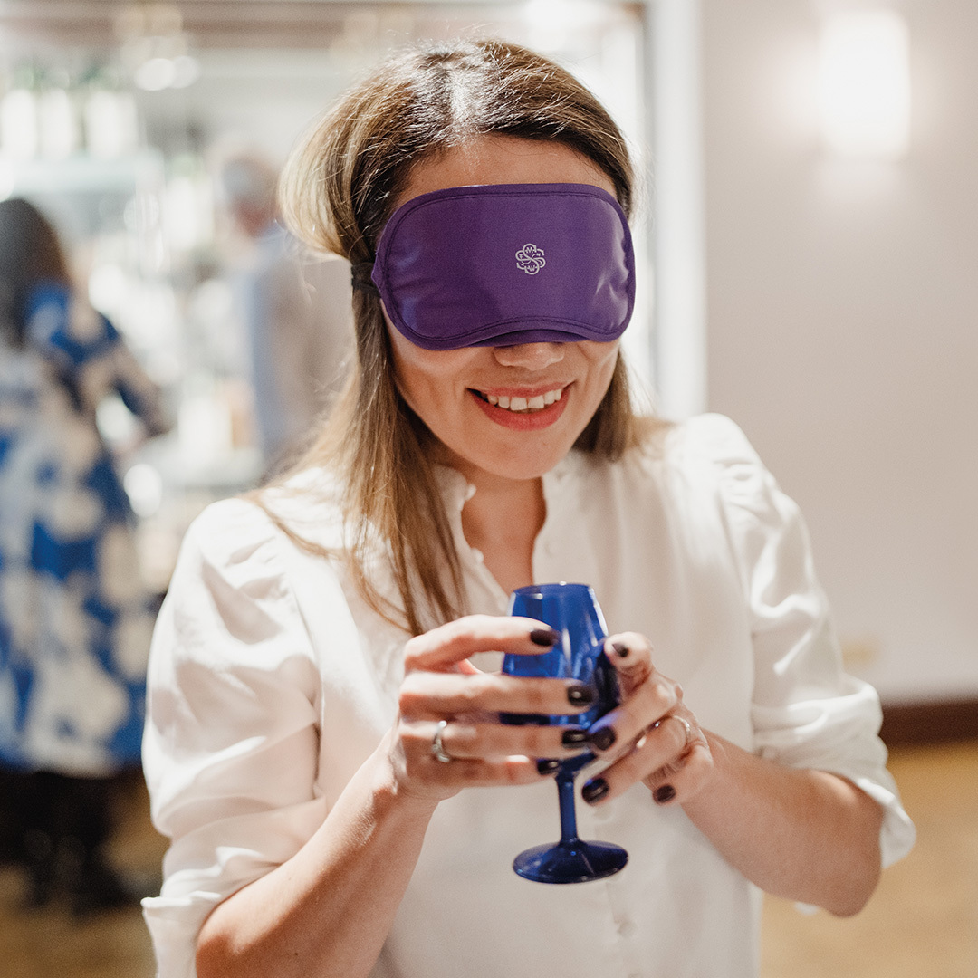 WHISKY LOVE IS BLIND 