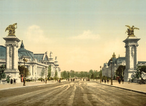 Art Prints of Avenue Nicholas II from the Two Palaces, Paris, France (387462)