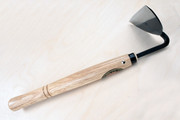 Yoshida Hamono Kyusakichi One Handed Weeder beneath