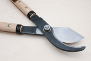 Yoshida Hamono Kyusakichi Carbon Steel Lopping Shears reverse blade detail