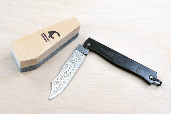 Douk Douk Pocket Knife with Coticule alt