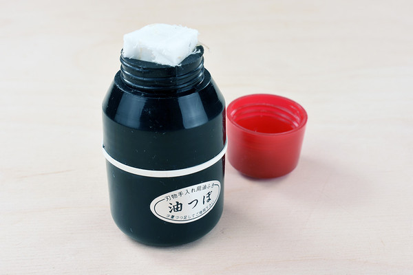 Camellia Oil Applicator Abura-Tsubo top off