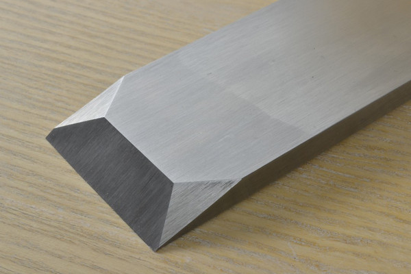 Ashley Iles Pole Lathe Pole Chisel 1-1/2 inch detail
