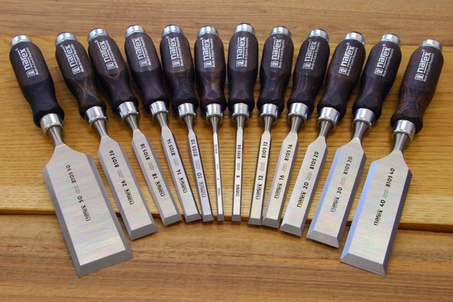 Narex 8116 Cabinetmakers Chisels Set of 12 (black) + roll