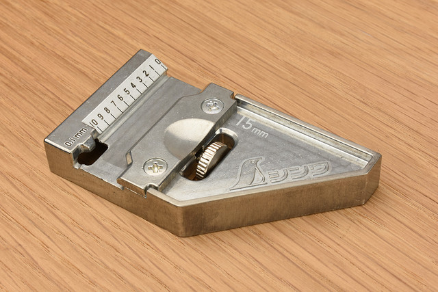 Shinwa Carpenter's Square Stopper | Metal | 20mm