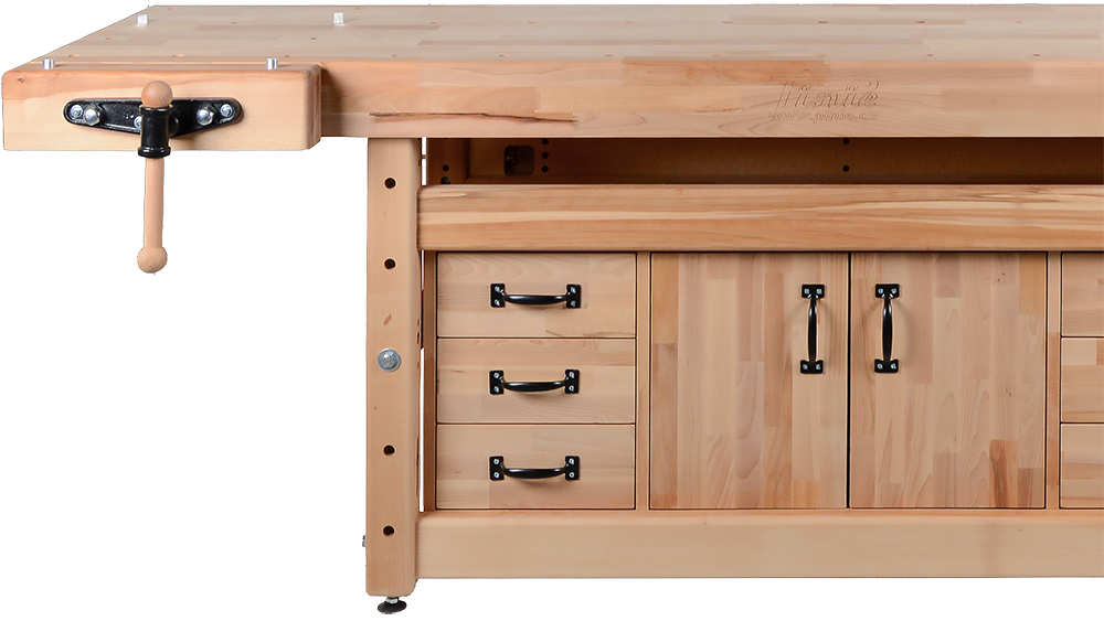 Pinie Workbenches