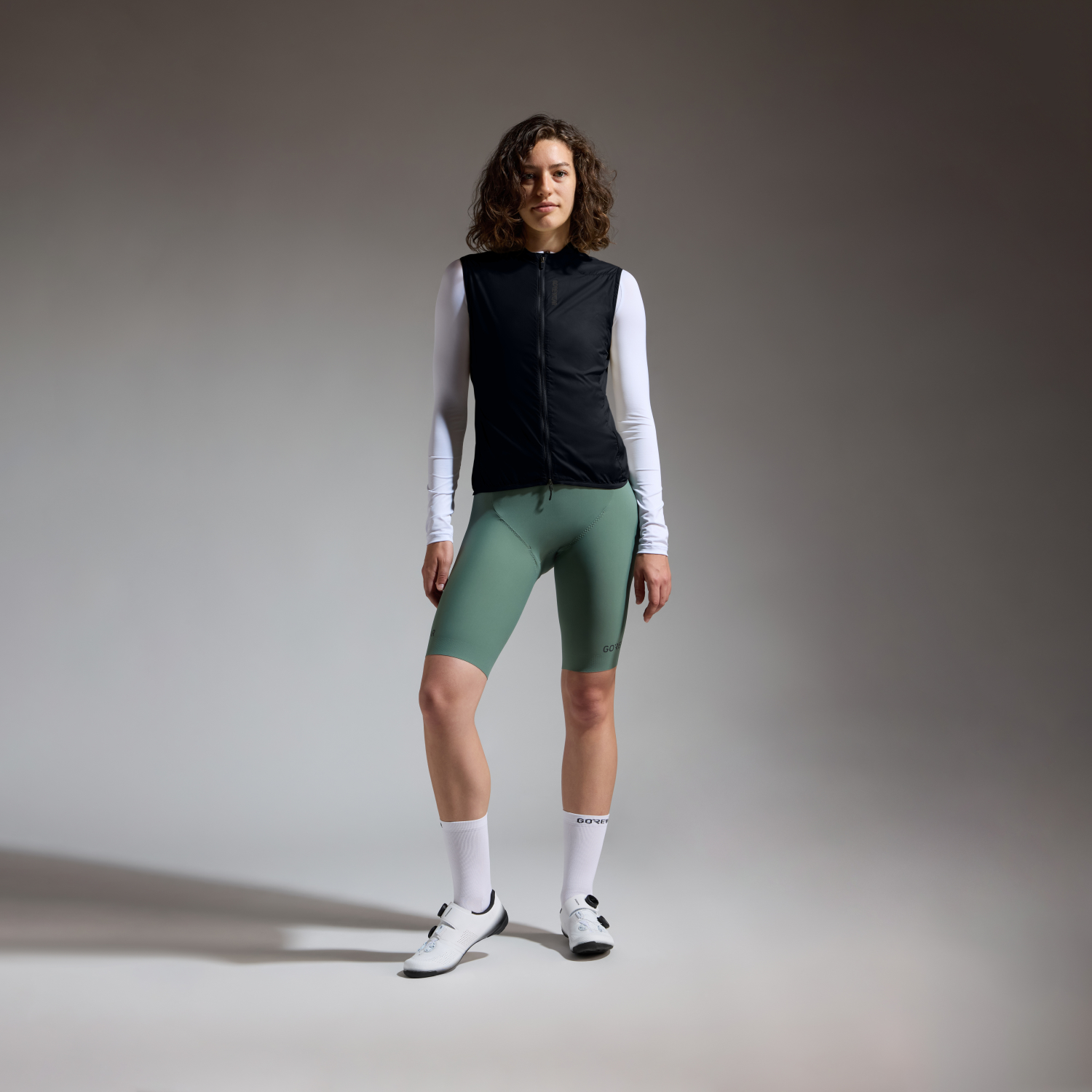 Distance Windbreaker Vest Womens