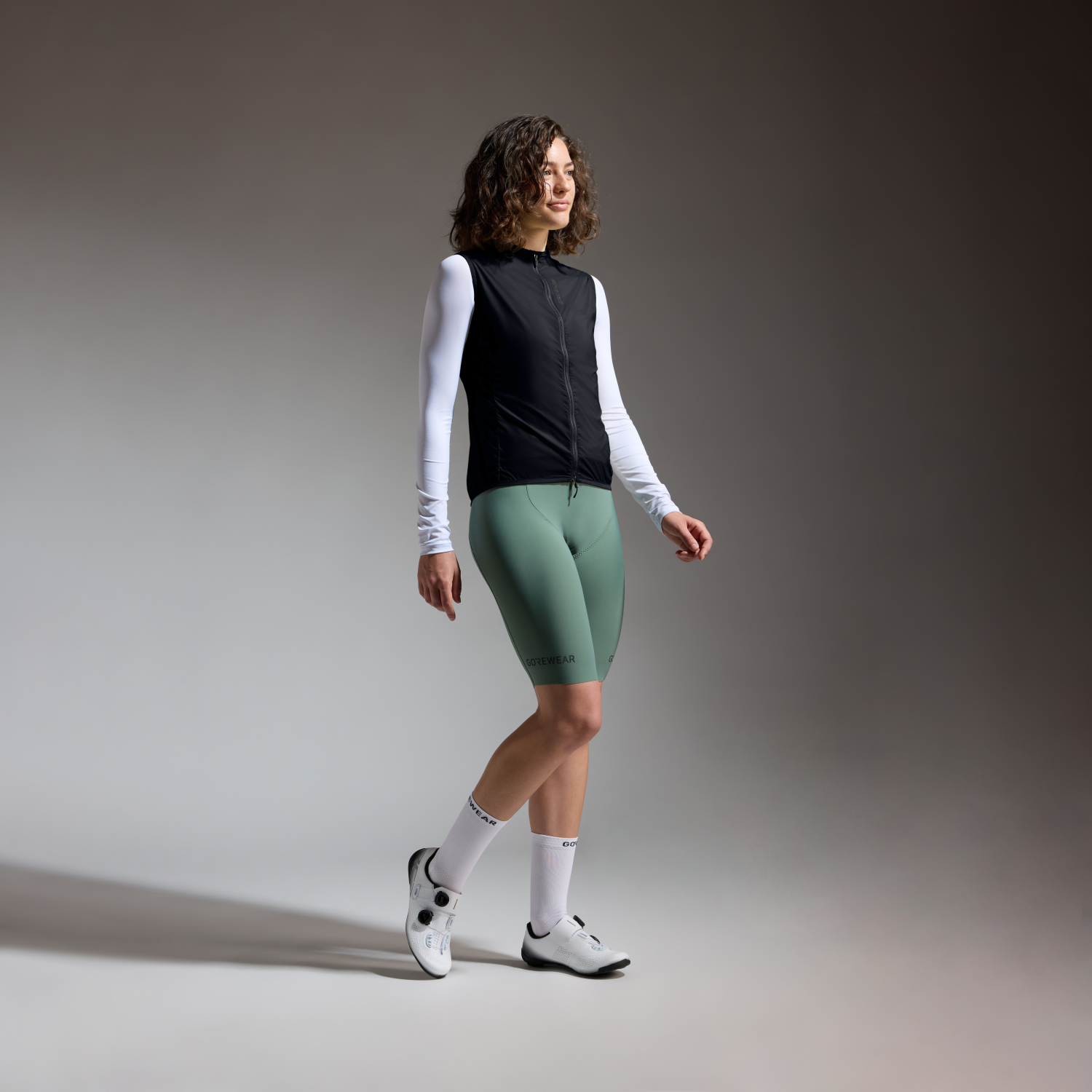 Distance Windbreaker Vest Womens