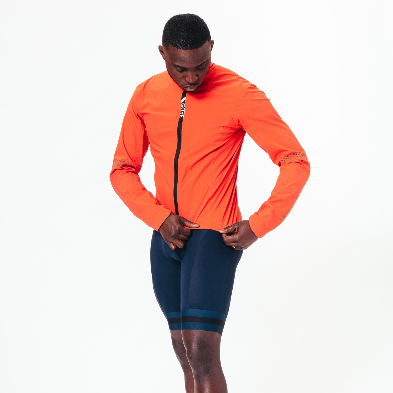 A product model is wearing the Torrent Jacket Mens in size EU Large / US Medium and is 185 cm / 6'1'' and weighs 85 kg / 187 lbs.