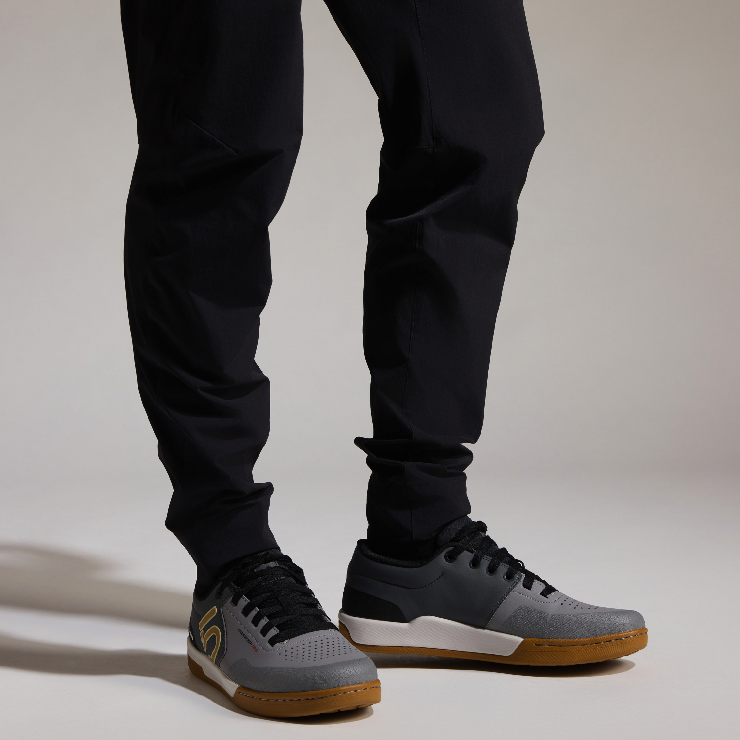 9900--Black