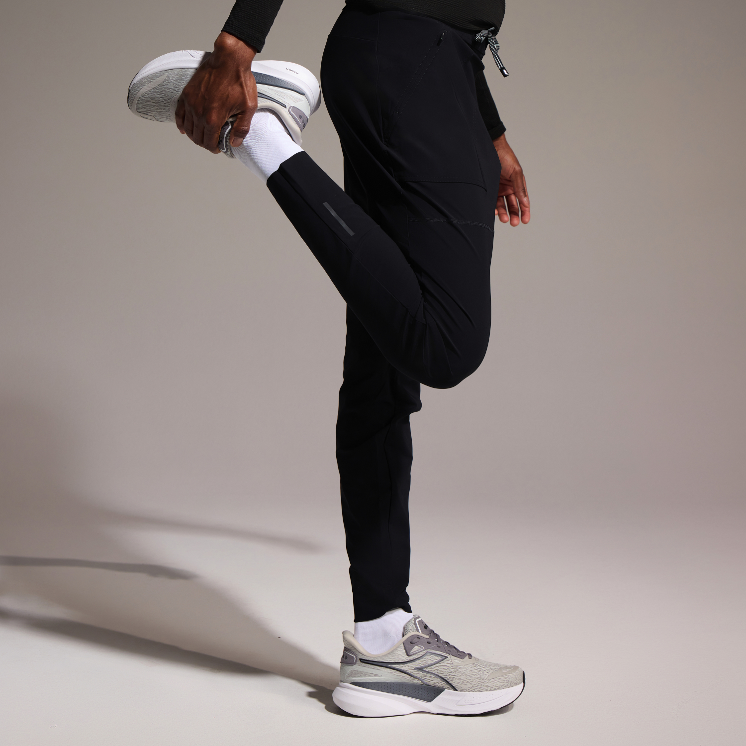 9900--Black