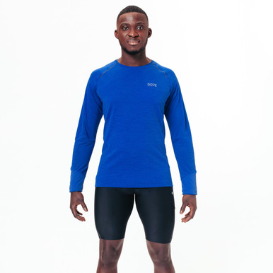 Slim Fit left