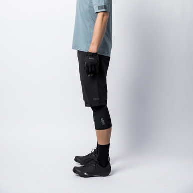 Slim Fit right