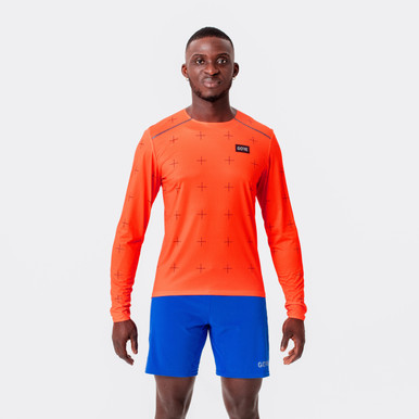 Slim Fit left