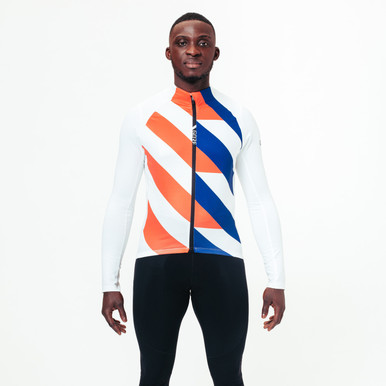 Slim Fit left
