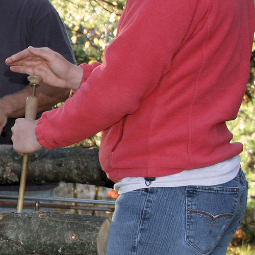 Heavier spring in Palm Style Brass Inoculator allows use of palm to deliver spawn into drilled hole more forcefully. Heavier spring in Palm Style Brass Inoculator allows use of palm to deliver spawn into drilled hole more forcefully.