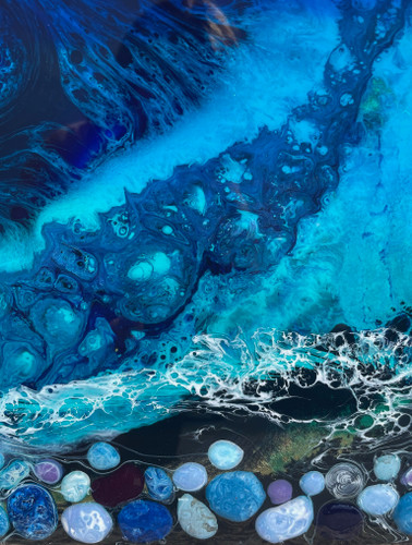 Ocean Resin Layered Beach with Pebbles