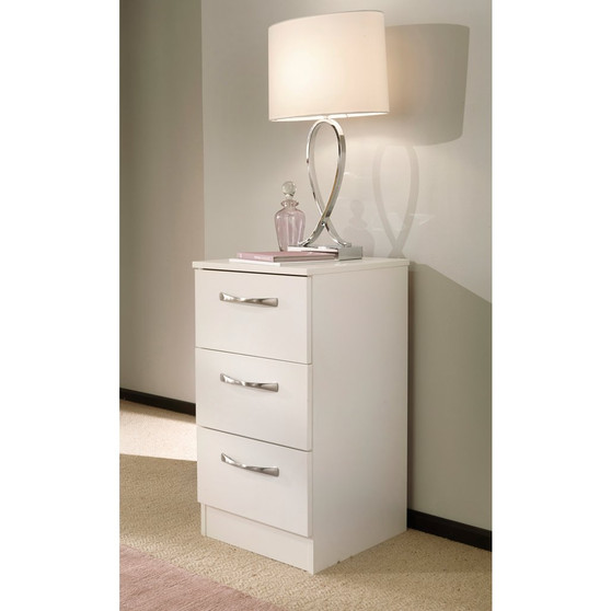 Avon Kneehole in White Matt - Avon_WMWM_Bedroom (2).jpg