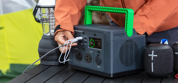 APC OffGrid Portable Power Station 330, 230V with USB C Charger