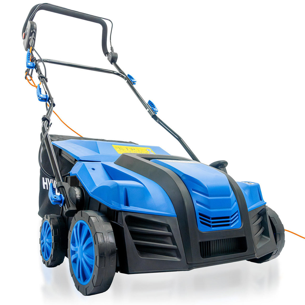 Hyundai 2000W 16” / 40cm Artificial Grass Sweeper, Multi-Use Brush & 55L Collection Bag | HYSW2000E