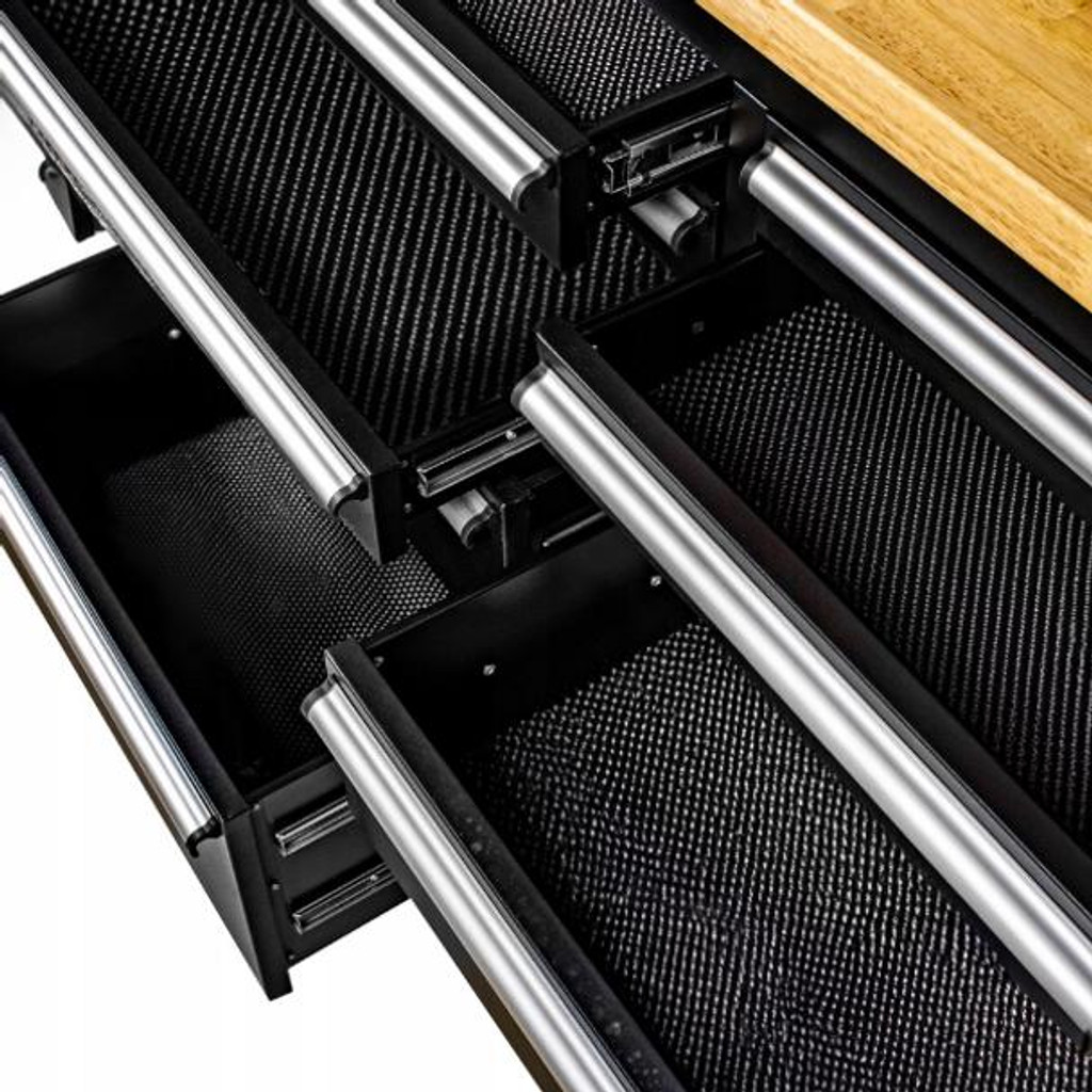 Each drawer is lined with a non-slip mat, preventing tools from shifting and protecting the interior from damage