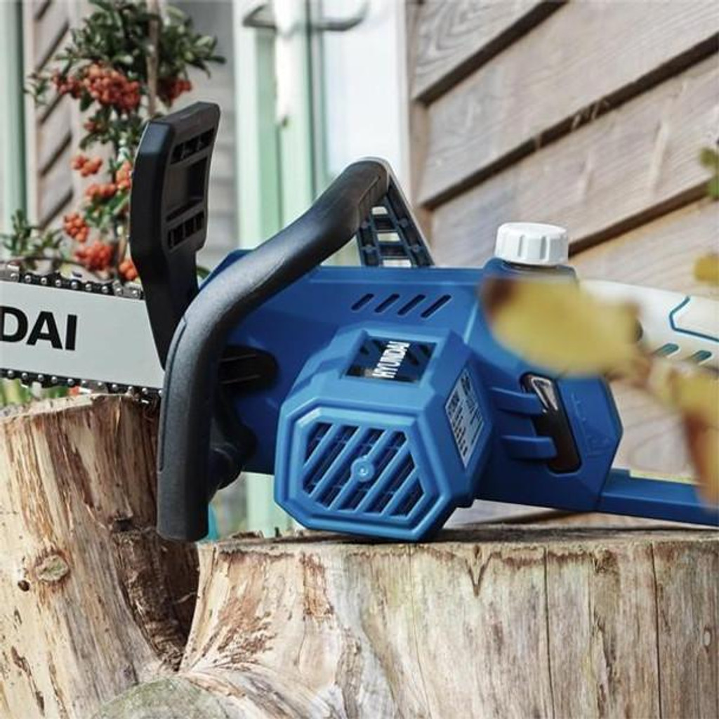 Hyundai 16" 40cm Electric Chainsaw 2400W 230V & Folding Trolley on Wheels, Garden Trolley 100kg | HYC2400E+GTW220