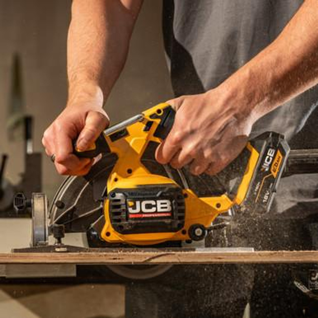 JCB Pro 18V Circular Saw 185mm, 65mm Cut Depth, Aluminium Base, Incl. 2 Blades (Bare Tool) | JCB-18PCS-185
