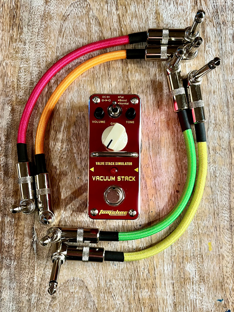 ギターエフェクター　VALVE STACK SIMULATOR tomsline-vacuum-stack-tube-amp-simulator-nano-pedal-free-cable
