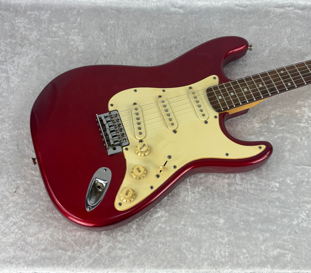 Squier Affinity Series Stratocaster Strat electric guitar in red