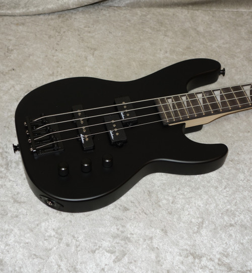 Jackson JS Series Concert Bass Minion JS1X black