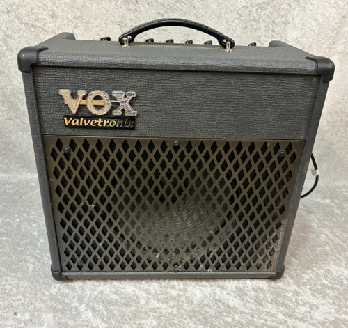 Vox Valvetronix AD15VT-XL guitar combo amp