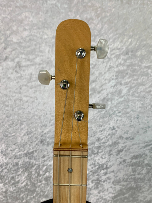 ELECTRIC CIGAR BOX GUITAR / SHITBOX EDITION ELECTRIC CIGAR BOX GUITAR / SHITBOX EDITION