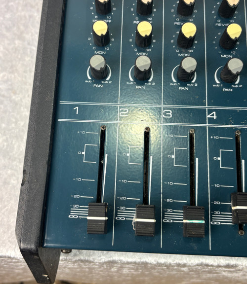 Audio Centron AC-108 AC-108P powered mixer