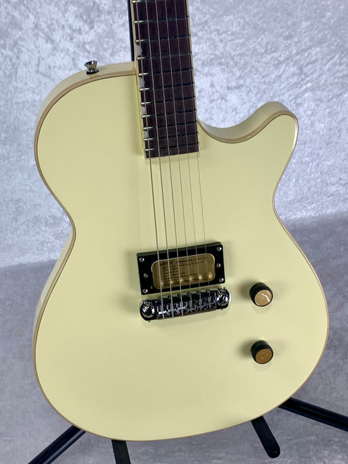 GRETSCH STREAMLINER JET 1 PICKUP SINGLE CUT GUITAR / VINTAGE WHITE