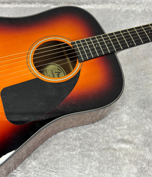 Fender CD-160 acoustic guitar  sunburst finish w/ case