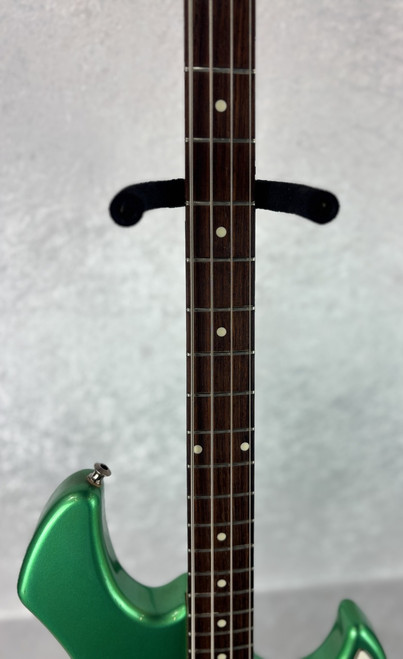 Vintage 1985 USA Fender Performer bass in green finish