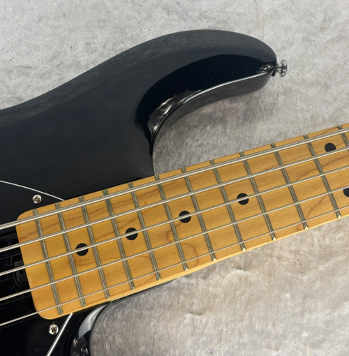 Sterling by Music Man RAY5-BK-M1 StingRay black finish StingRay5 Ray5