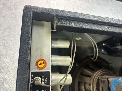 Vintage 1970's Fender Super Six Reverb 6x10 all tube guitar combo amp