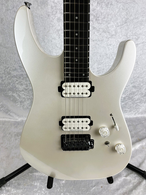 CHARVEL PRO-MOD PLUS DK24 DINKY 2 PT TREM EBONY FRETBOARD /  CELESTIAL SILK