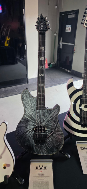 2026 USA EVH  CUSTOM SHOP / SPECIAL EDITION WOLFGANG  \  SILVER SWIRL