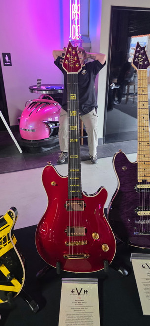2026 USA EVH  CUSTOM SHOP / SPECIAL EDITION WOLFGANG  \  CANDY APPLE RED