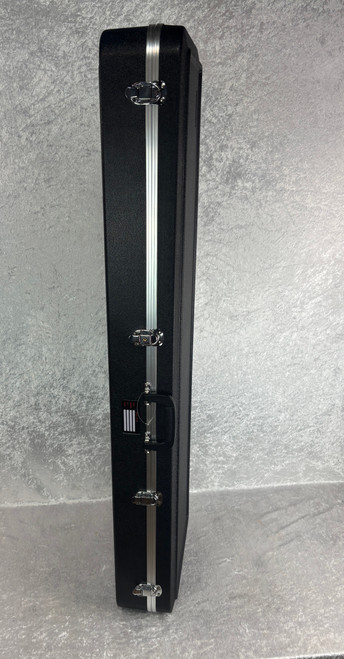 Gator Cases Molded Hardshell Bass Guitar Case