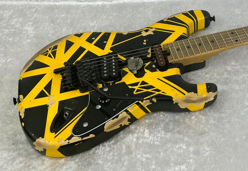 IN-STOCK - EVH LIMITED EDITION FRANKENSTEIN "FRANKIE" AGED BLACK & YELLOW -0658