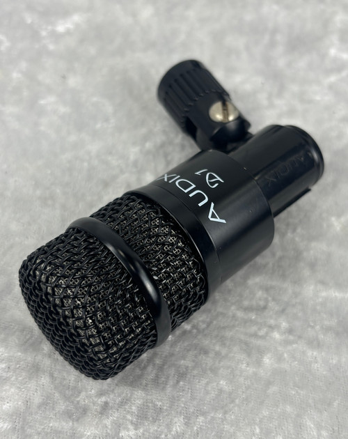 1990's USA made Audix D1 microphone with clip, bag and box A