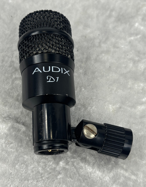 1990's USA made Audix D1 microphone with clip, bag and box A