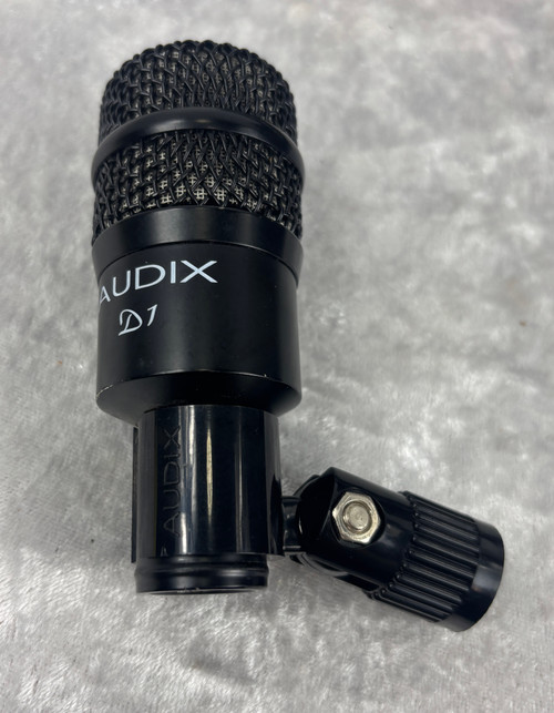 1990's USA made Audix D1 microphone with clip, bag and box C