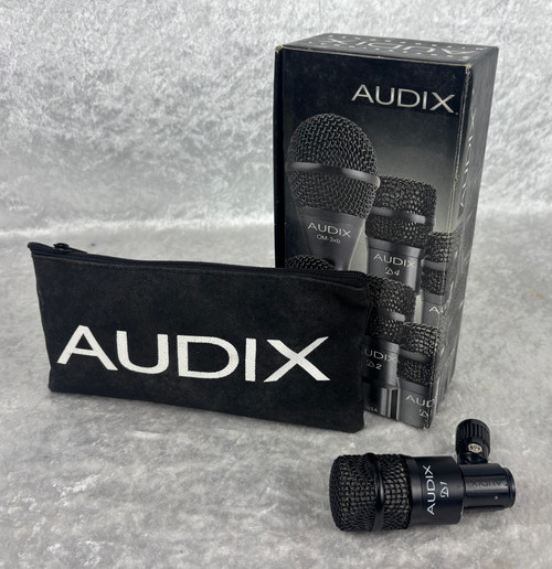 1990's USA made Audix D1 microphone with clip, bag and box C