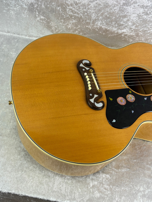 Vintage MIJ Alvarez 5055 acoustic guitar with case